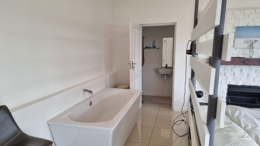 4 Bedroom Property for Sale in East Bank Eastern Cape
